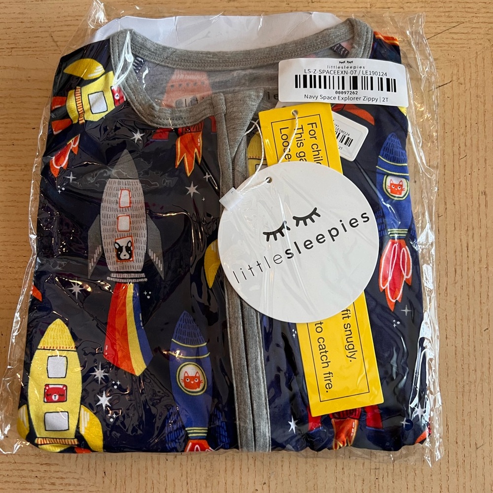 LITTLE SLEEPIES SPACE EXPLORER zippy size 2T
